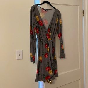 Adorable Striped/Floral Wrap Dress (L)
